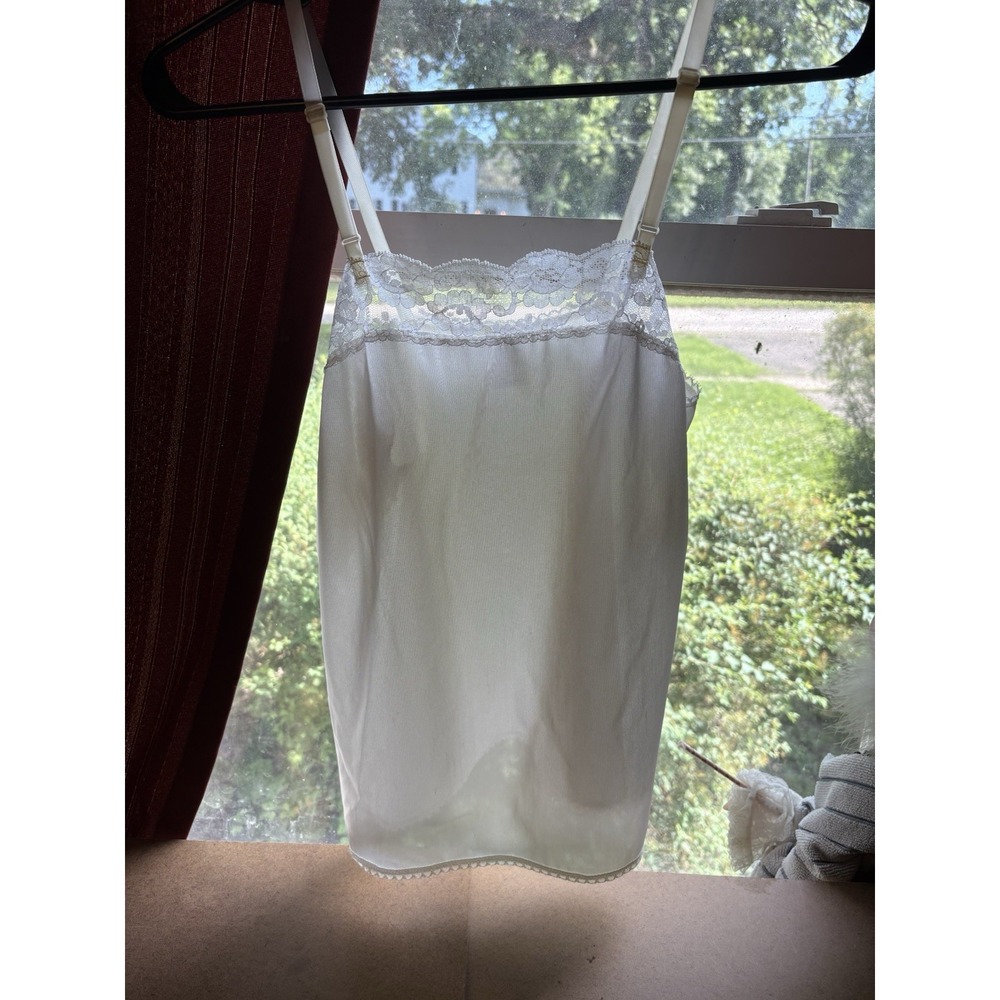 Vintage Sliperfection White Lace Trim Half Slip Size Small USA Adjustable Straps